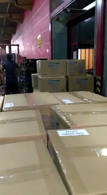 全和悦防疫物资运输 快点,再快点